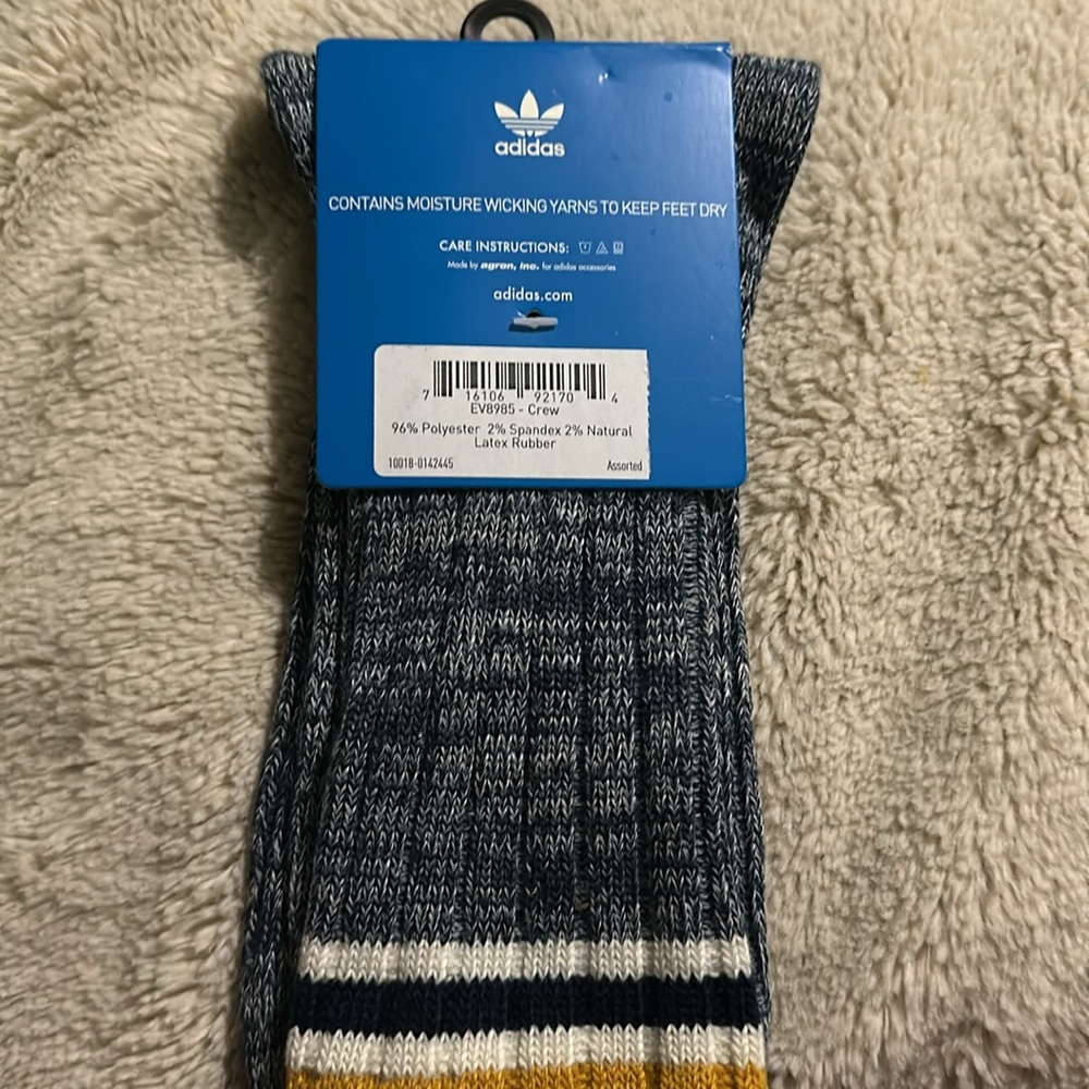 NWT! adidas – Stripe Rib Crew Socks
INDIGO/BLUE/CREAM WHITE SPACE - Picture 5 of 6